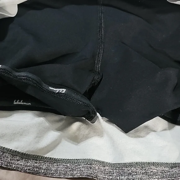 lululemon athletica Grey Heather Performance Top with Subtle Black Logo - Picture 5 of 8